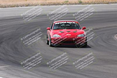 media/Jun-01-2025-CalClub SCCA (Sun) [[eae223c5dd]]/Group 1/Track Event 4/